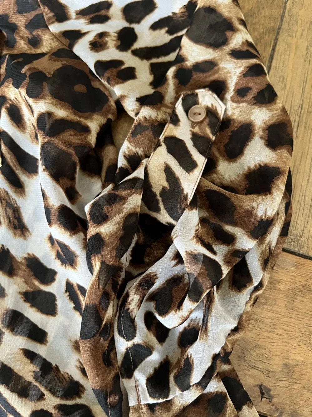 Forever 21 Sheer Brown Black Cream Leopard Print Button Up Blouse size small - Picture 4 of 9